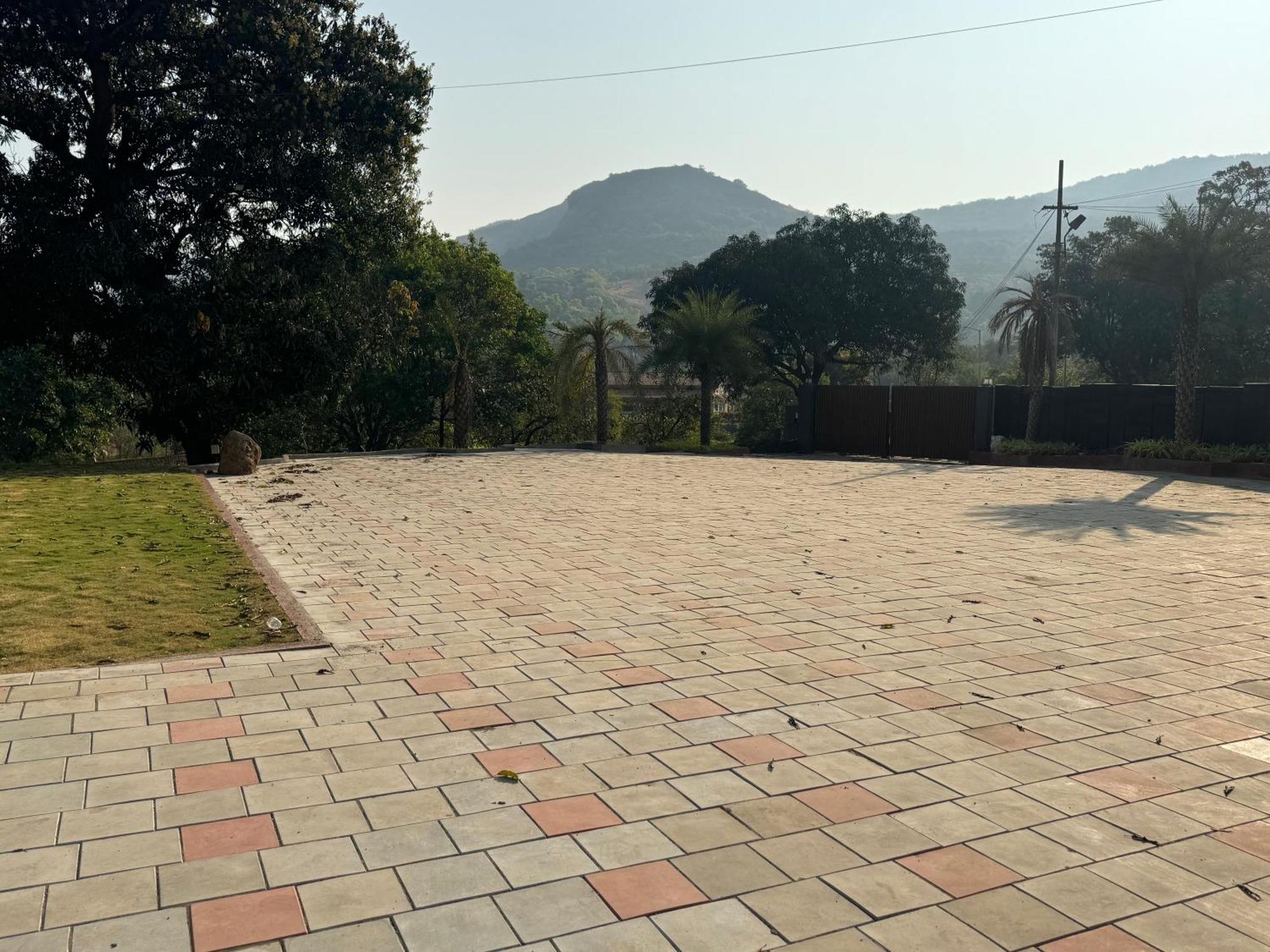 Ananta Villa Lonavala Eksteriør bilde